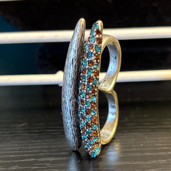 Jewelry - Silvertone Double Ring with Blue and Orange Gemstones